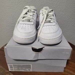 Nike Air Force 1 LE Triple White Youth Size 5